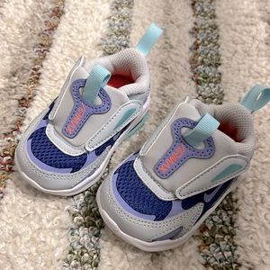 Nike Air Max Bolt
Baby Shoes Sneakers